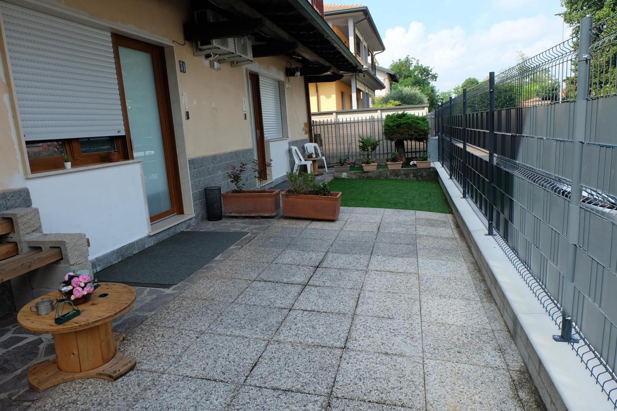 Adriroomsrho Luaran gambar
