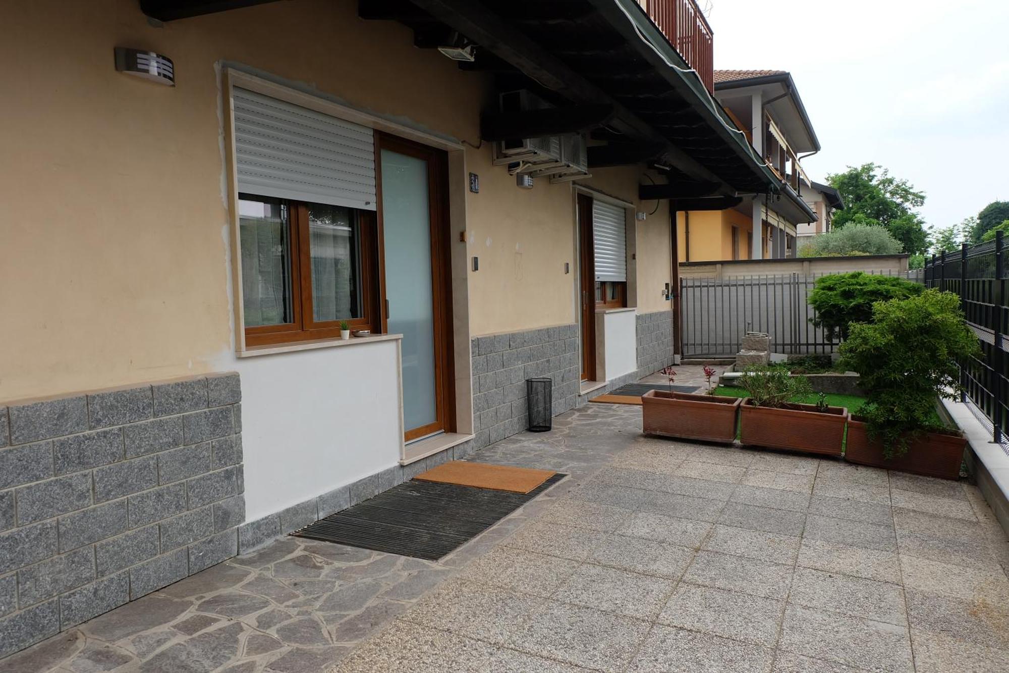 Adriroomsrho Luaran gambar